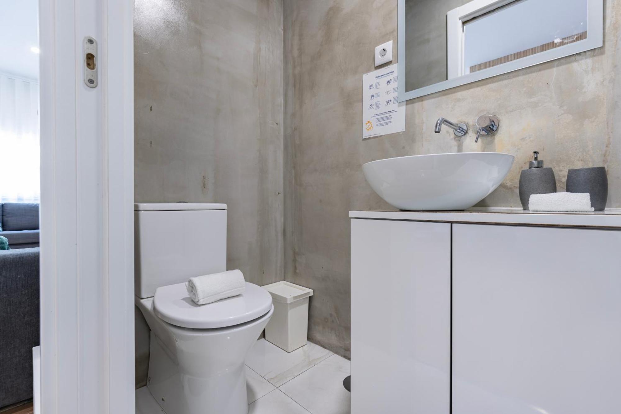 Apartamento Moderno Com Terraco リスボン エクステリア 写真